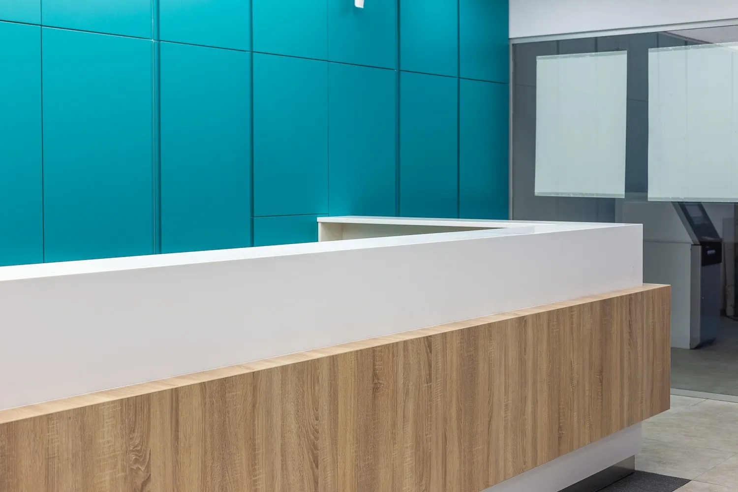 mobilier-bancar-din-compozit-03