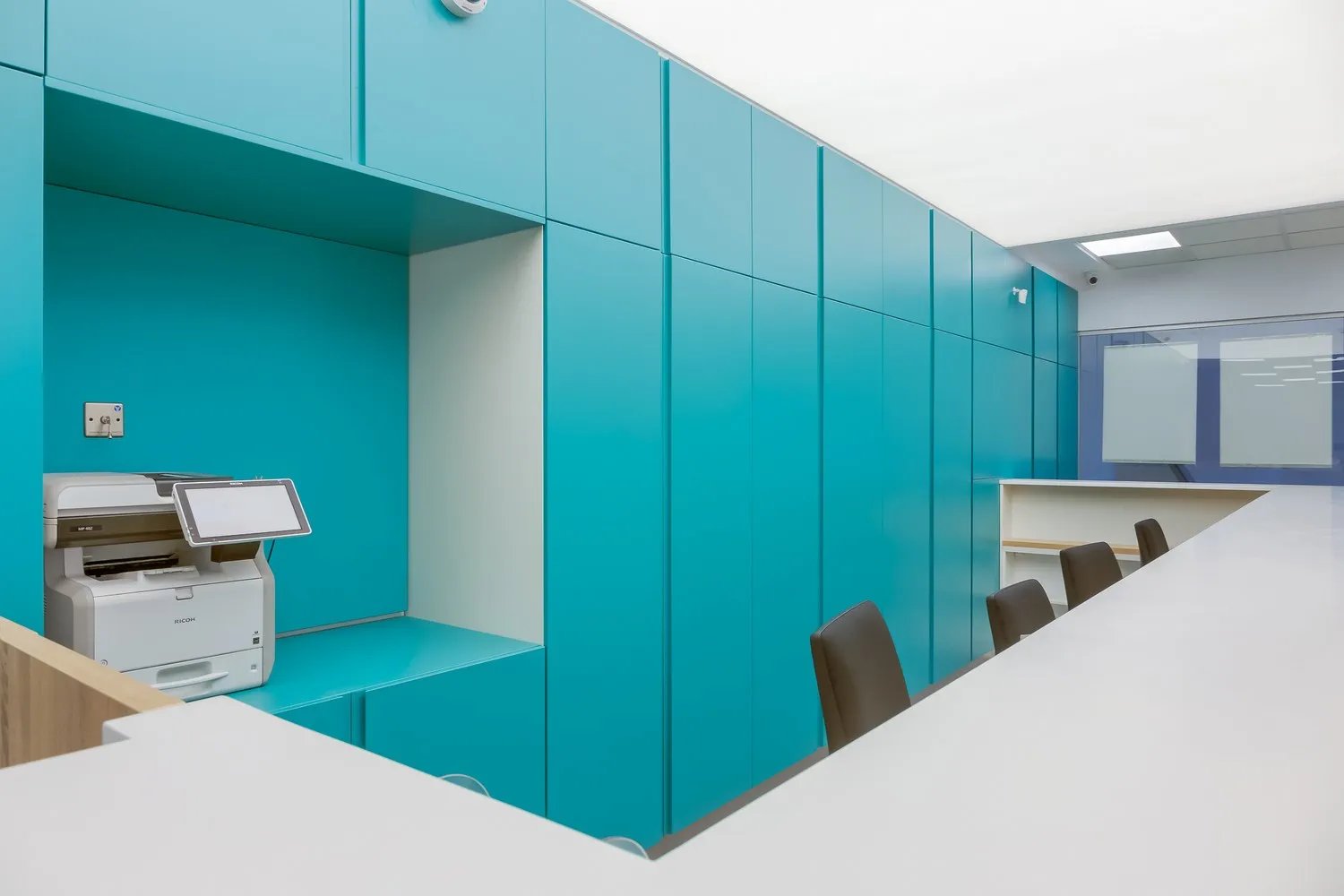 tejghea-mobilier-bancar-compozit-05