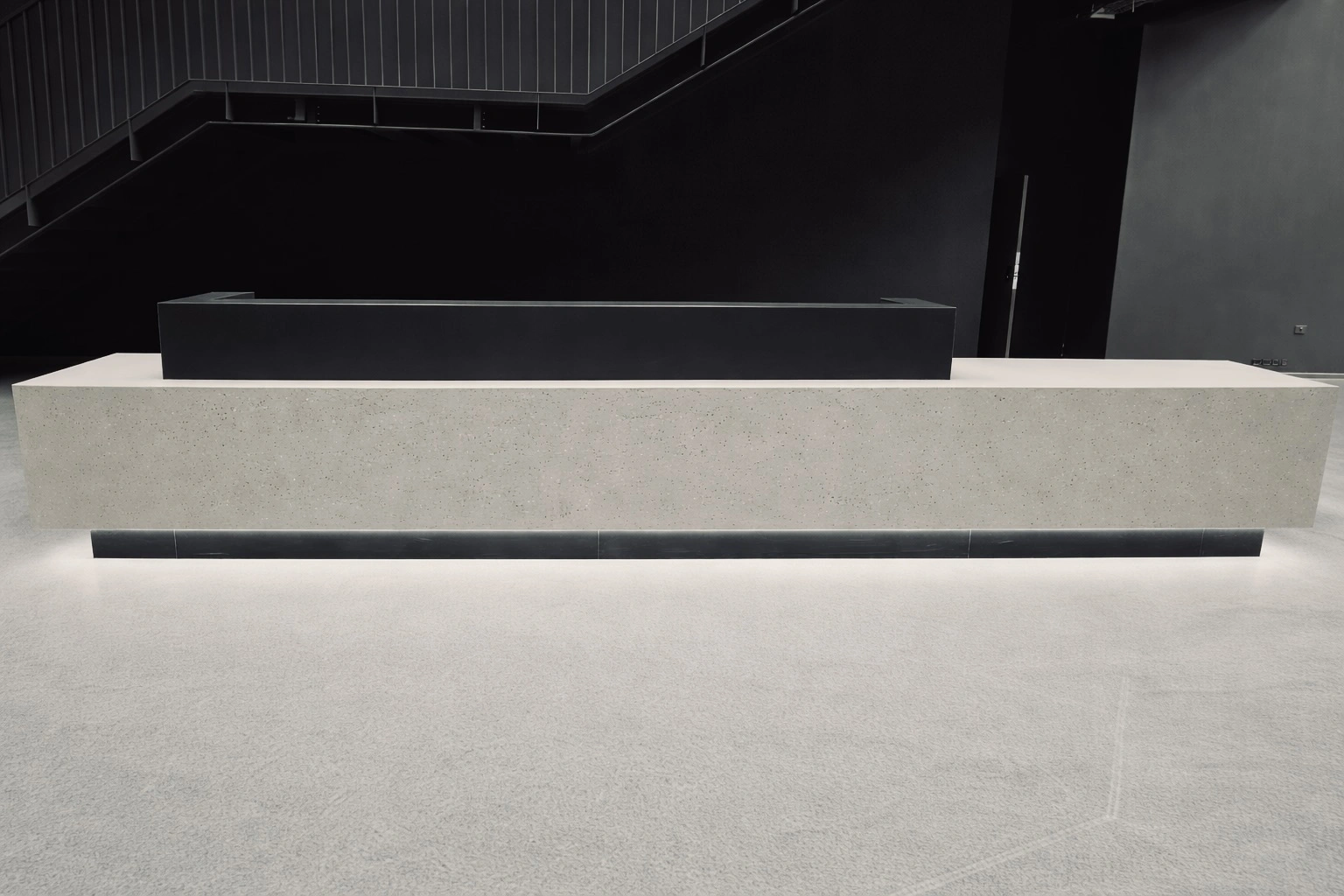 RECEPTION DESK HIMACS_03_site